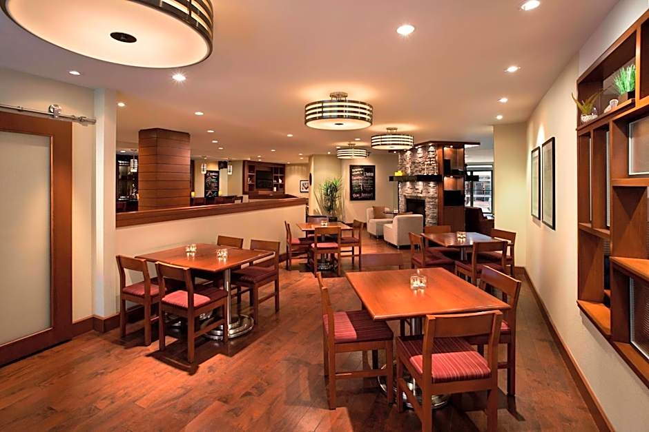 Four Points by Sheraton Hotel & Conference Centre Gatineau-Ottawa