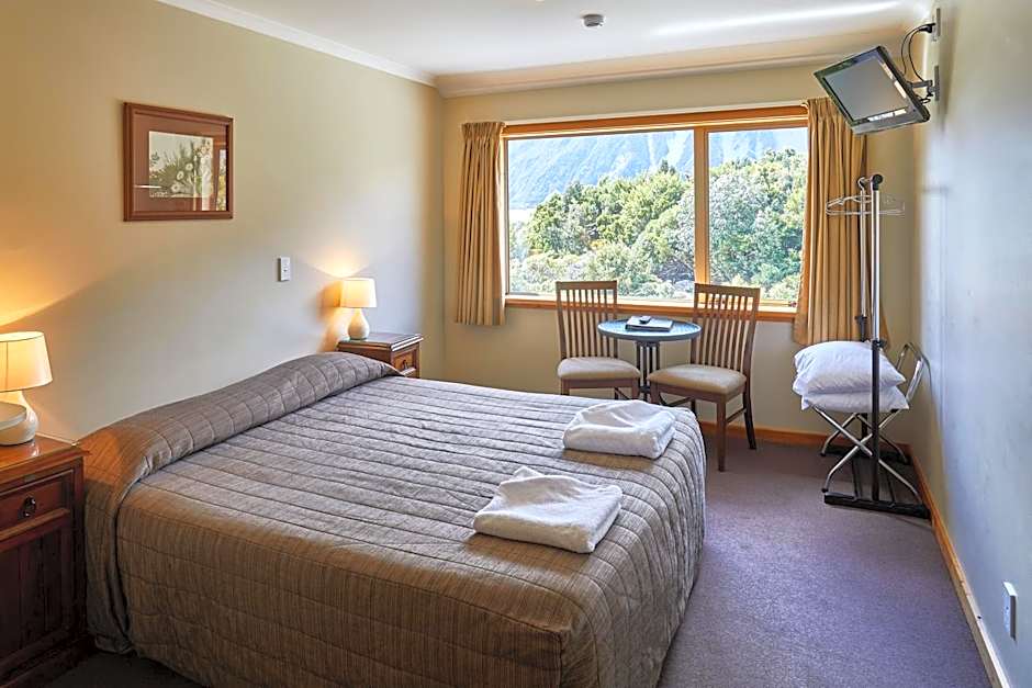 Aoraki Mount Cook Alpine Lodge