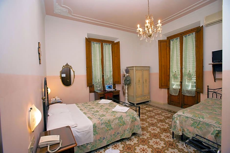 Hotel Desiree