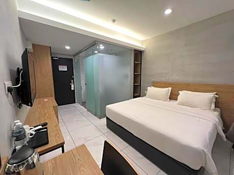 Standard King Room (No Window)