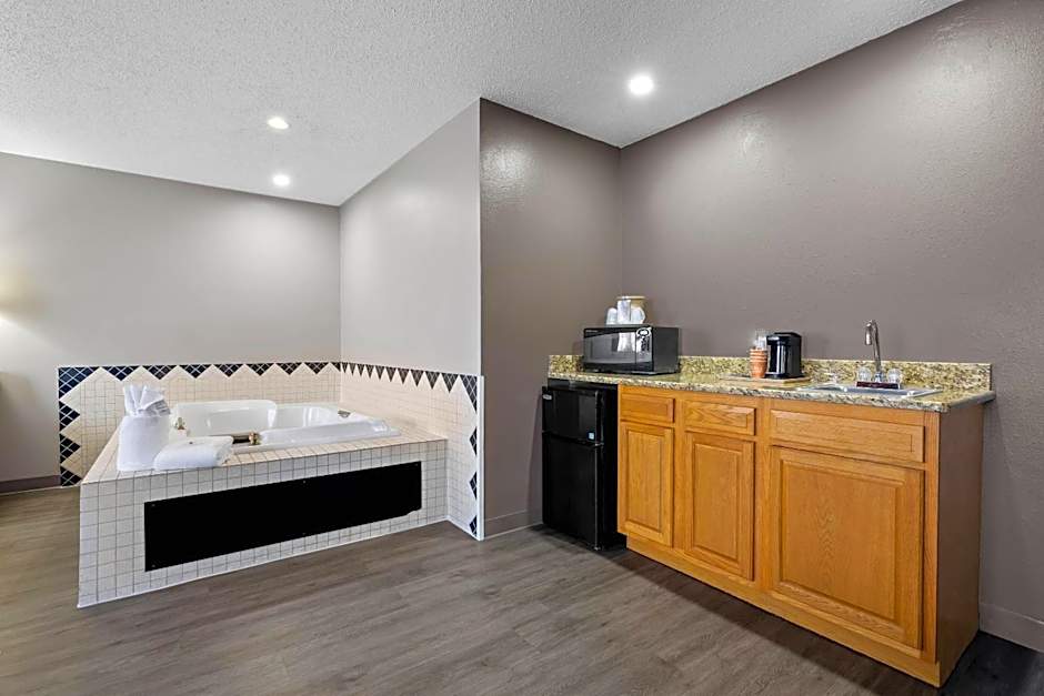 Quality Inn near Monument Health Rapid City Hospital