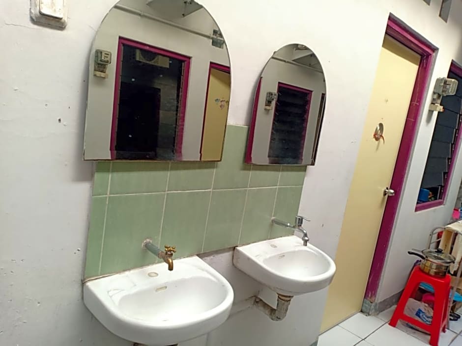 Homestay Mentari Women Only by ZUZU