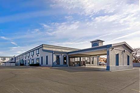 Quality Inn & Suites Bloomington University Area