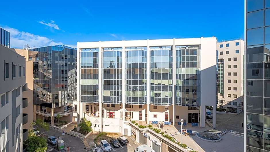 Campanile PRIME - Nice Airport