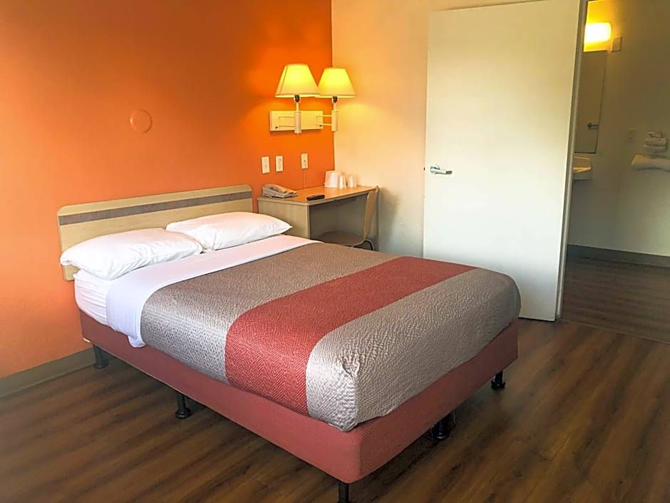 Motel 6 Jacksonville - Orange Park