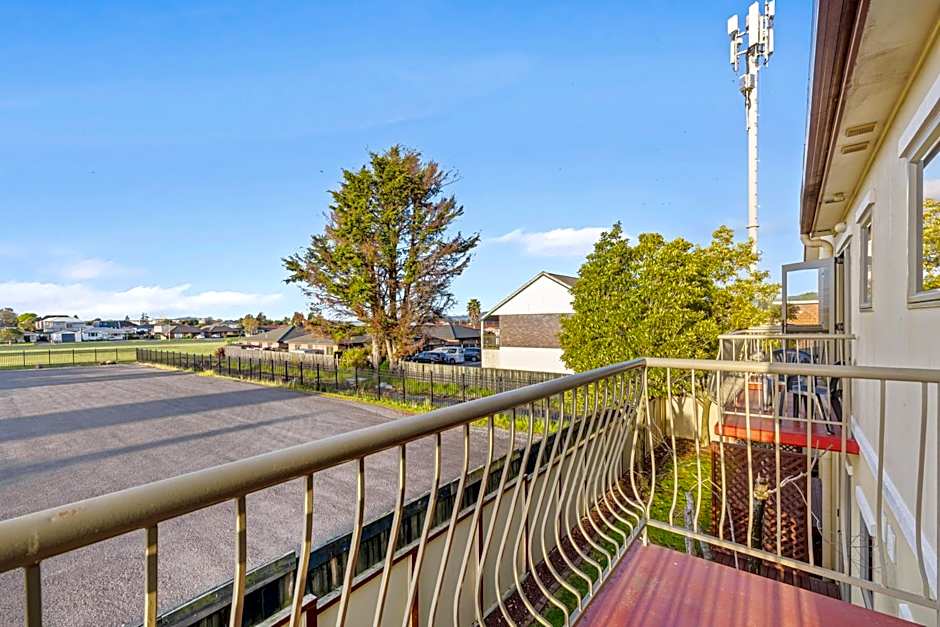 New Castle Motor Lodge