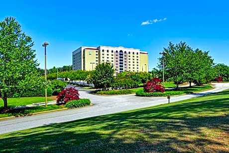 Embassy Suites By Hilton Hotel Greenville Golf Resort And Conference Ctr
