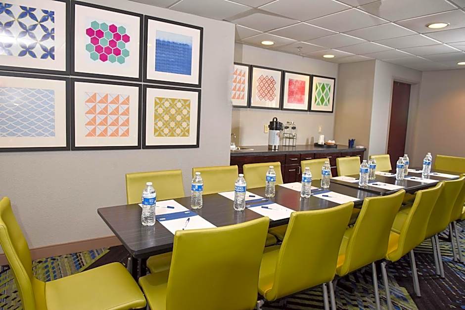 Holiday Inn Express Hotel & Suites Selma By IHG