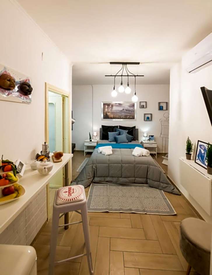 Yes I Know My Room - Magica Napoli