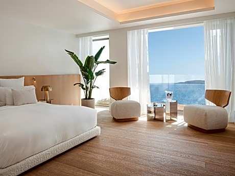 Deluxe Room with Sea View