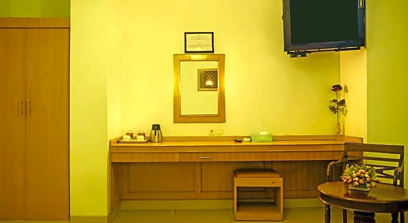 Collection O 92690 Hotel Limas