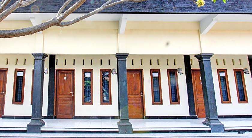 OYO Life 93155 Wisma Sarah