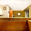 Super 8 by Wyndham Martinez