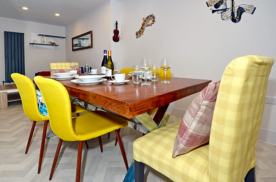 Townhouse PLUS @ London Road Stoke