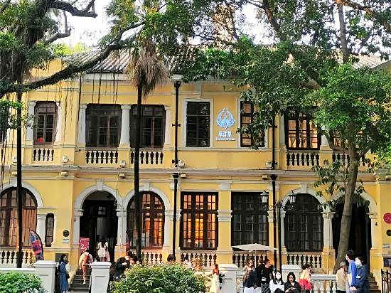 Manhaosi Hotel (Guangzhou Shangxiajiu Pedestrian Street Shamian Scenic Area)