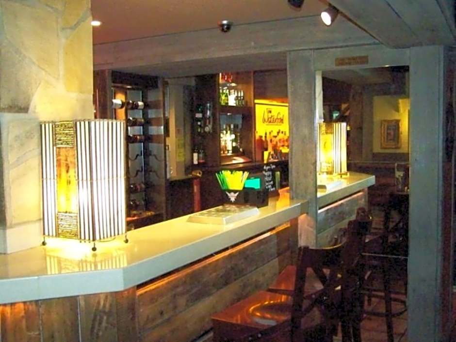 Waterford Lodge Hotel