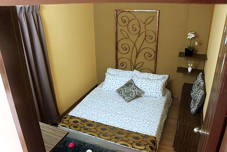 1 MINUTES TO TOWER SENTRAL INTAN HOMESTAY 6 ROOMS