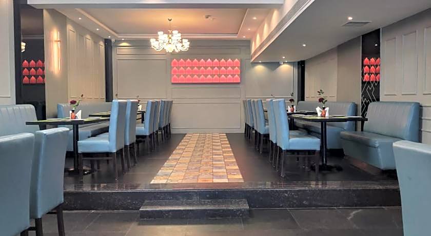 Hotel Delphi Grand Hyderabad - Hi-Tech City, Perfect for Business & Comfort