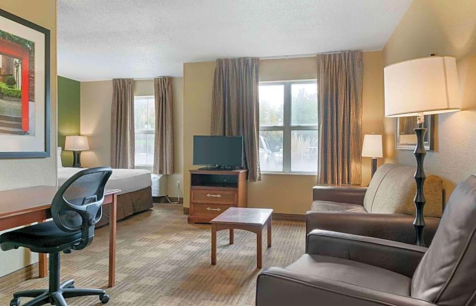Extended Stay America Suites - Detroit - Novi - Orchard Hill Place