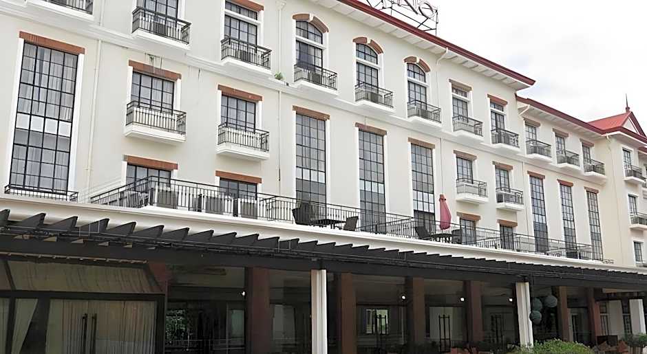 Pontefino Hotel And Residences