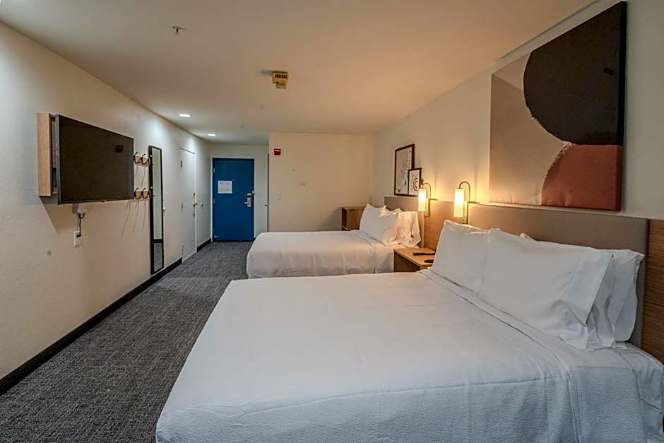 Spark by Hilton Sterling Dulles Airport