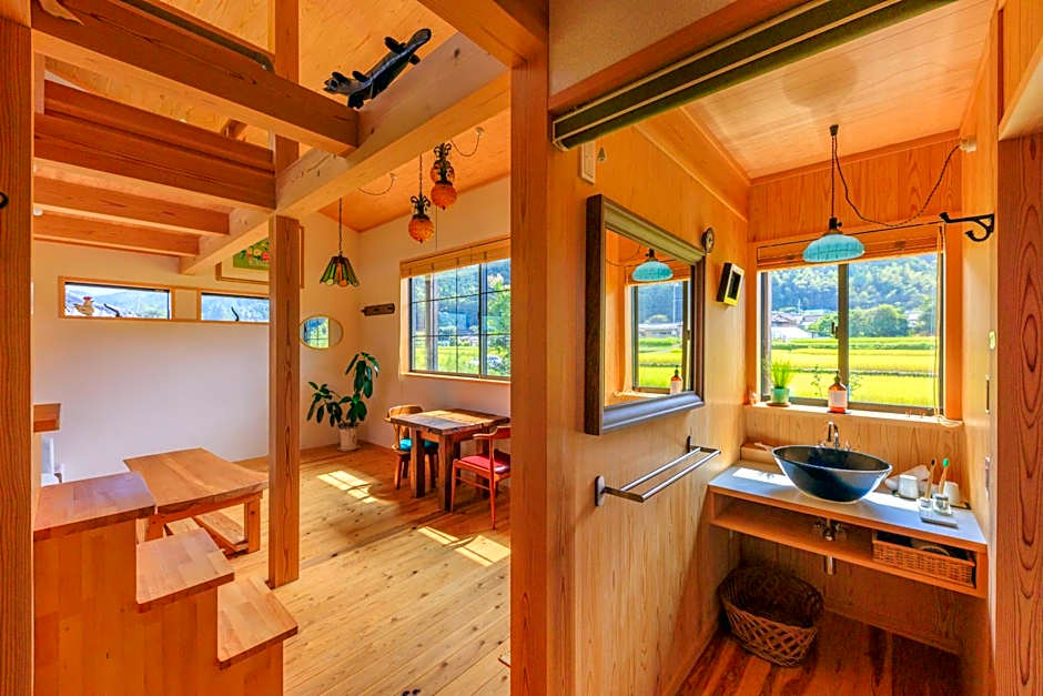ジビエと田舎暮らしの宿 ヌックスキッチン Japanese Game Meat Cuisine & Lodge Nook's Kitchen