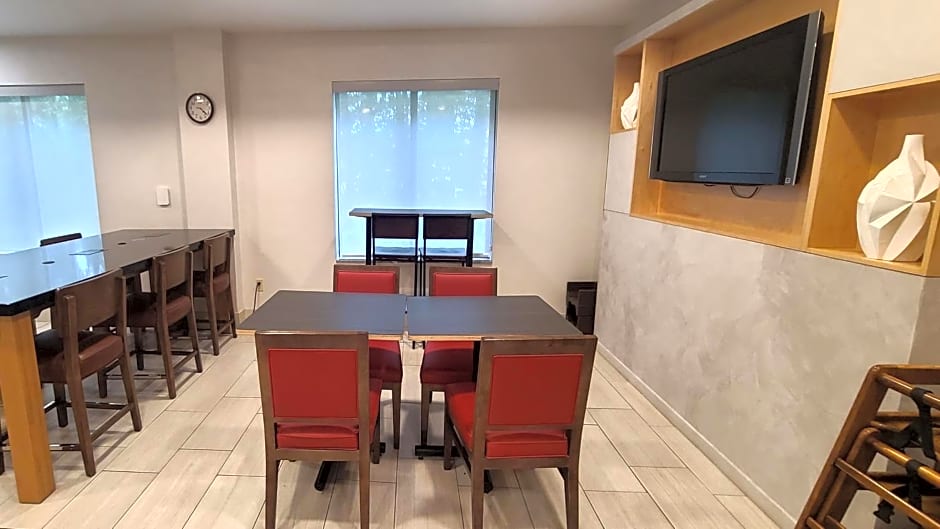 Holiday Inn Express Lordstown Newton Falls Warren By IHG
