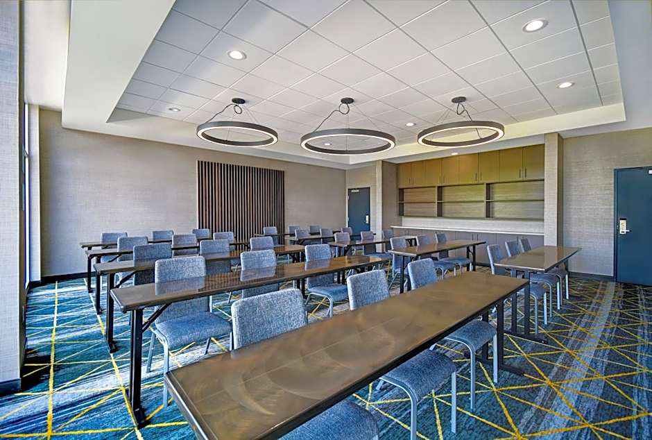 Holiday Inn Grand Rapids North By IHG