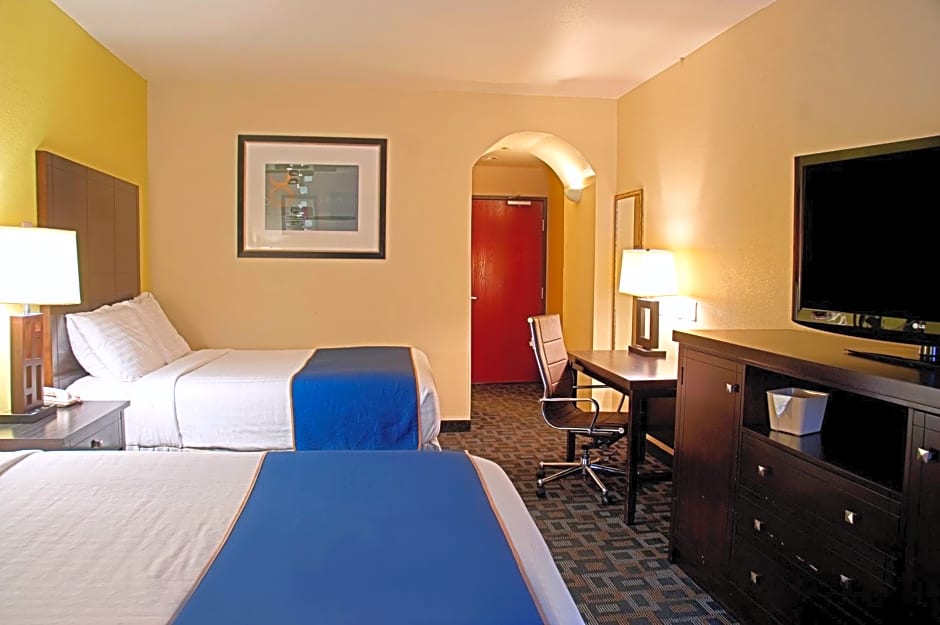 Super 8 by Wyndham Irving/DFW Apt/North