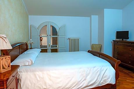 King Room with Spa Bath