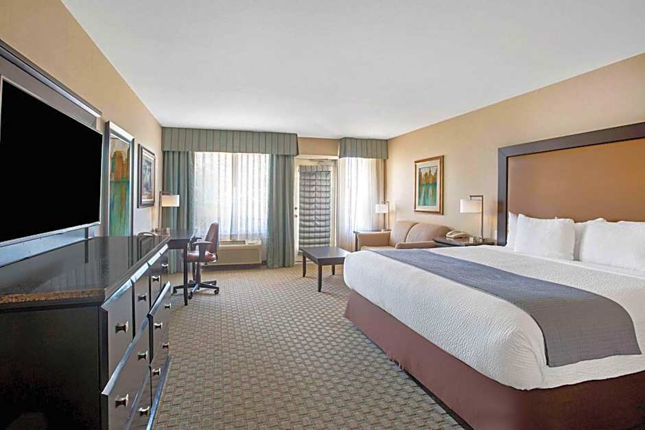 La Quinta Inn & Suites by Wyndham Paso Robles