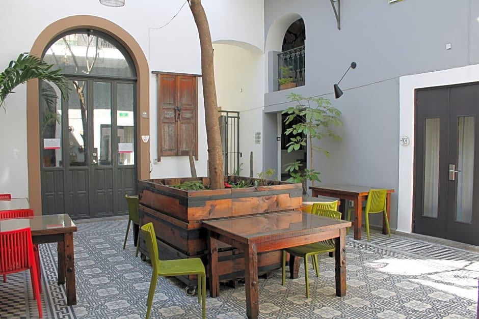 Kuku Ruku Hotel