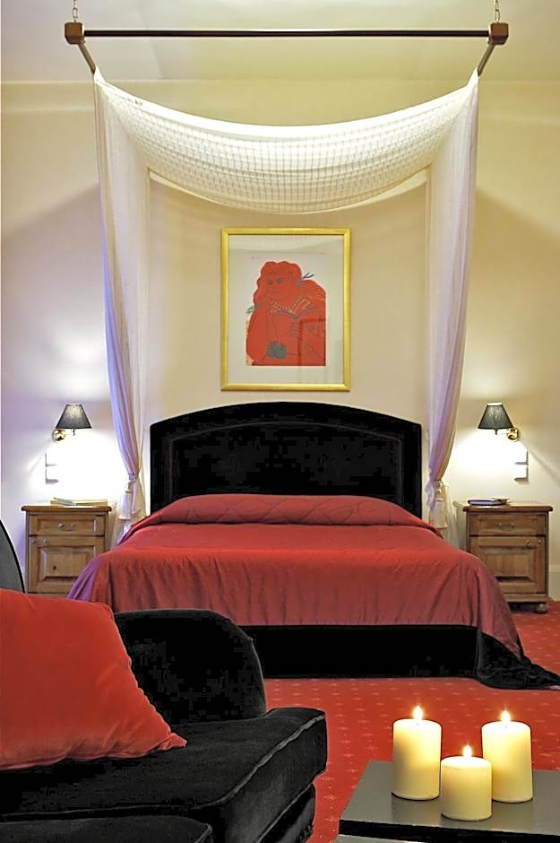 Country Club Hotel & Suites