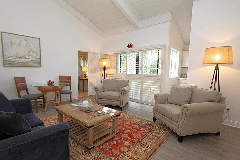 Lobos Lodge