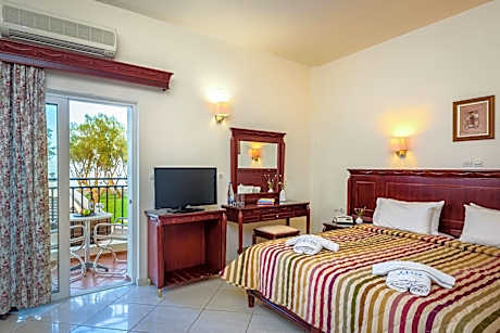 Studio with Sea View