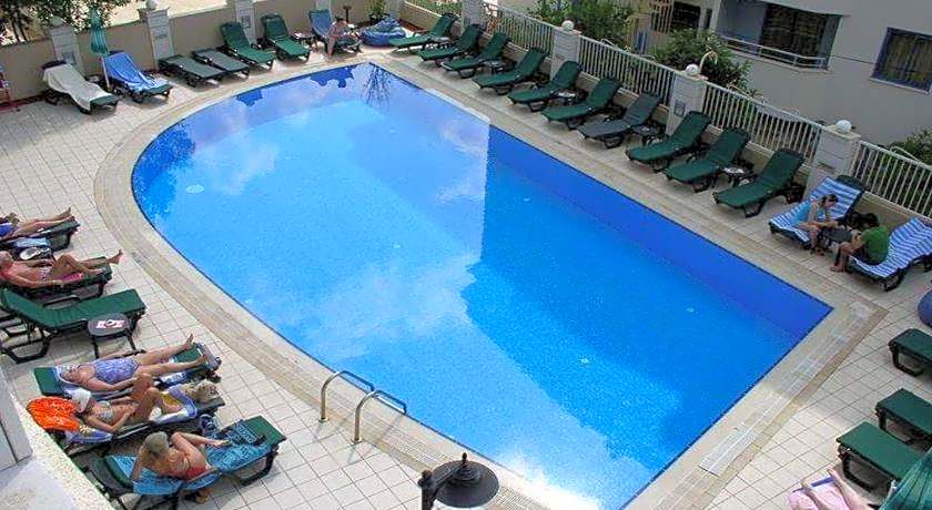 Almena Hotel