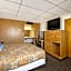 First Inn By OYO Quinter Hwy 70