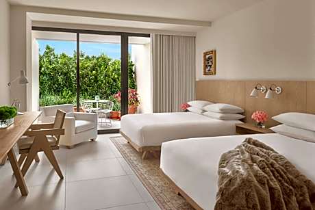 Deluxe Terrace, Guest room, 2 Queen, City view, Balcony