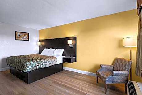 King Room - Non-Smoking