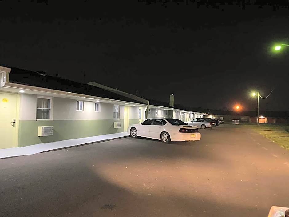 Red Carpet Inn & Suites Wrightstown