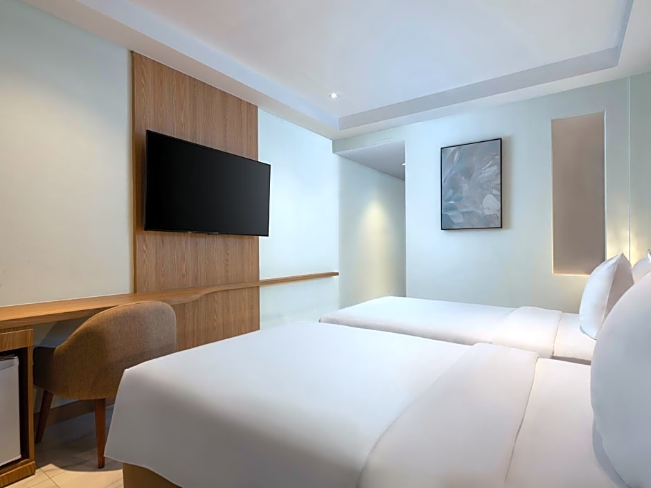 Golden Hill by Golden Tulip