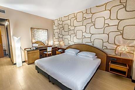 Prestige Suite