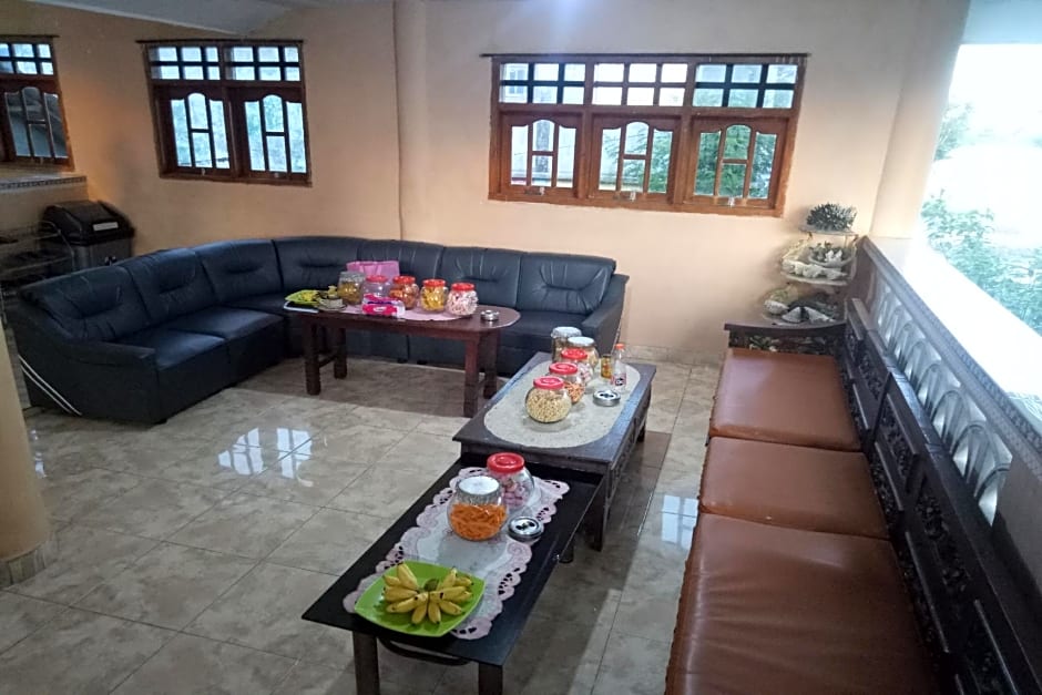 Collection O 92897 Hotel Intan Near Kantor Syahbandar Bawean