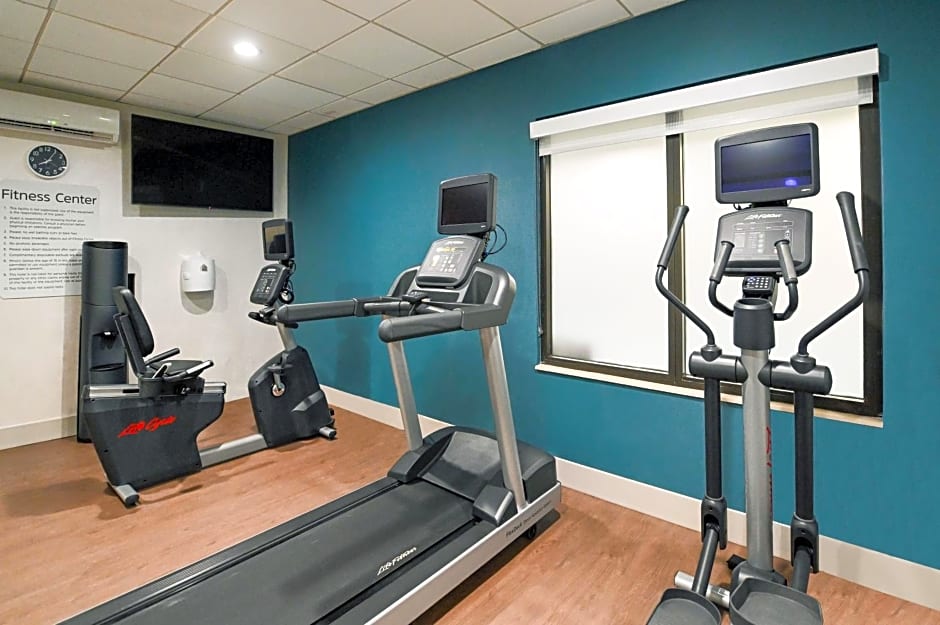 Holiday Inn Express Richmond Airport by IHG