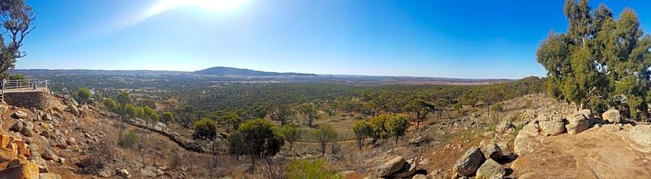 York's Lookout Lodge Bed And Breakfast