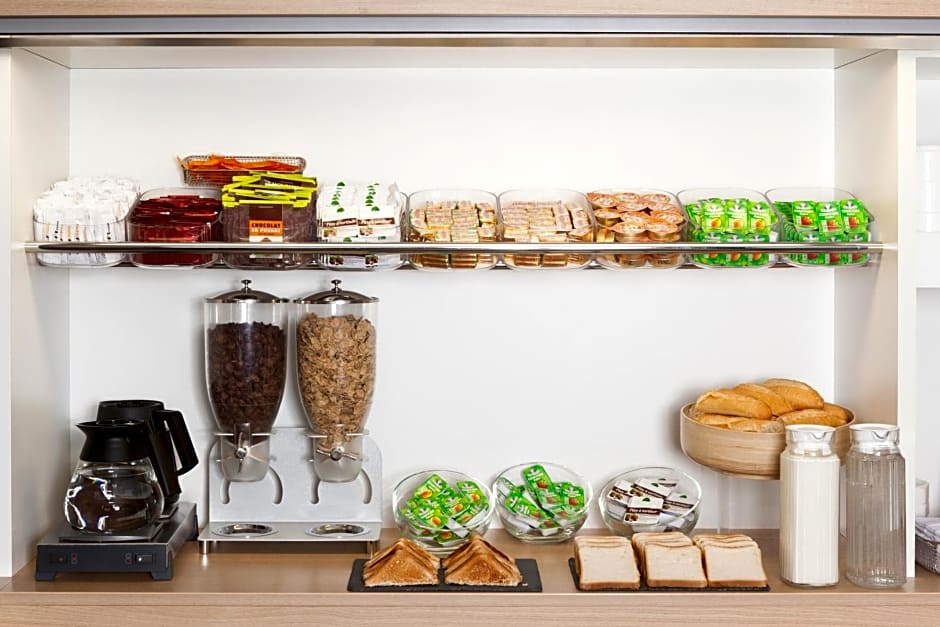 Hotel First Eco Savigny Villemoisson Centre Commercial Carrefour