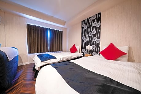 Standard Twin Room for 3 People