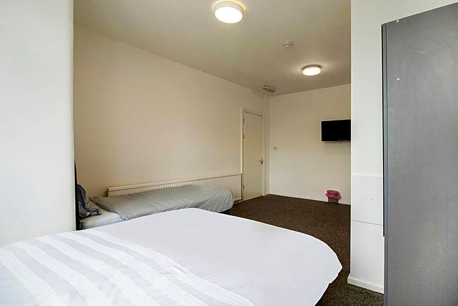 OYO The Longlands Hotel