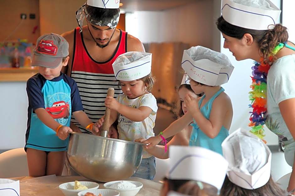 Thalatta Seaside Hotel