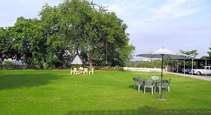 Devendragarh - A Boutique Lake Facing Guest House On Lake Fateh Sagar